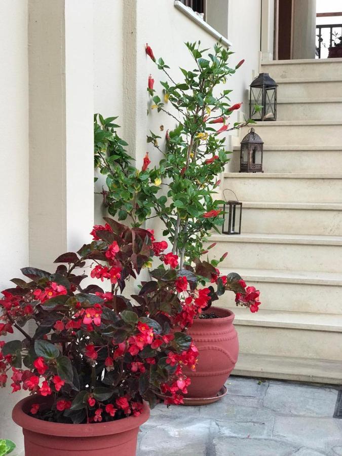 Kostas Apartment Ієрісос Екстер'єр фото